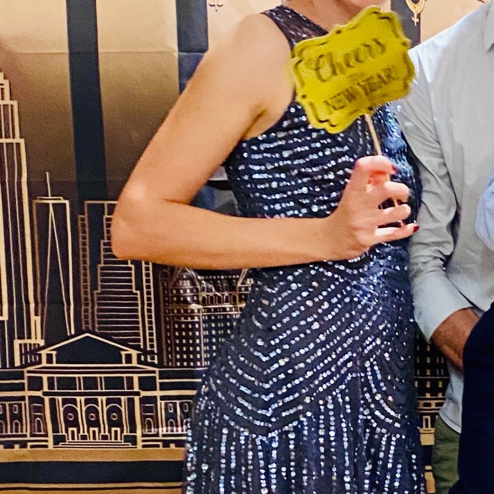 Aidan Mattox sequin dress in roaring 20s style